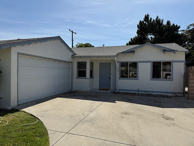 2307 Lupin St #A — Photo 2