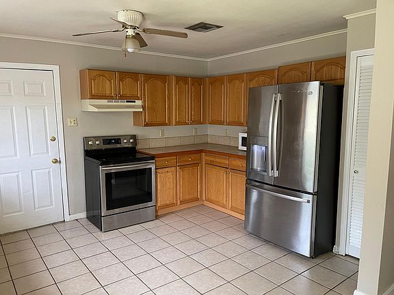 5th image of 2300 Jett St