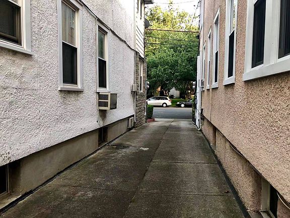 4th image of 2819 Avenue P