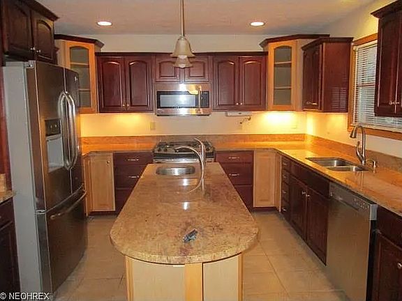2nd image of 27355 Tinkers Valley Dr