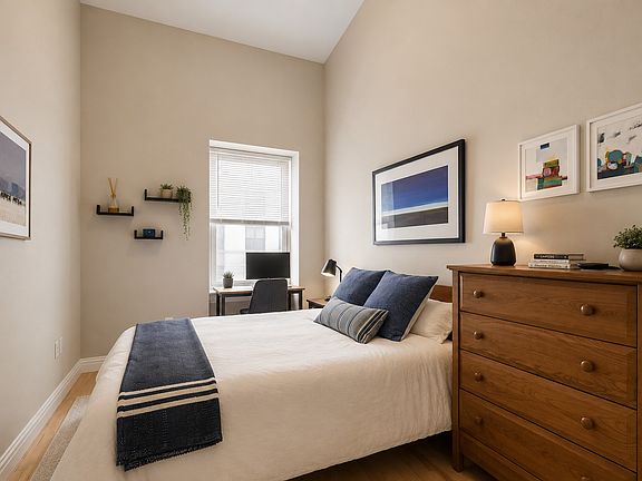 5th image of 157 Bleecker St APT 2