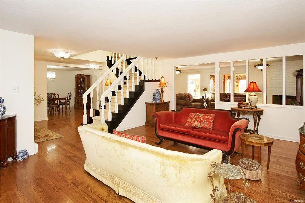 5 bed, 4692 sqft, $4,000 — Photo 4