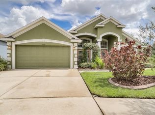 16432 Bridgewalk Dr, Lithia, FL 33547