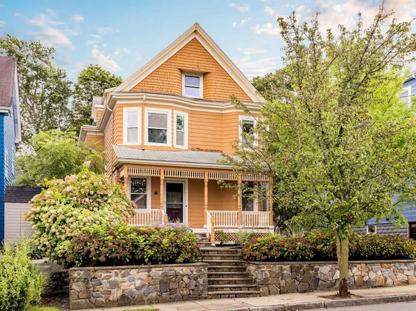 52 Hillsdale Rd, Medford, MA 02155