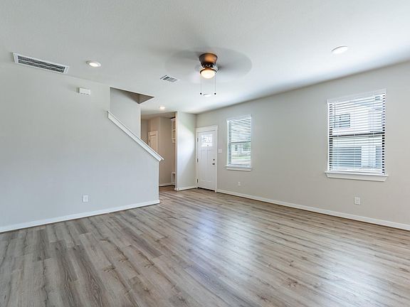 5th image of 147 Waterside Rd #A