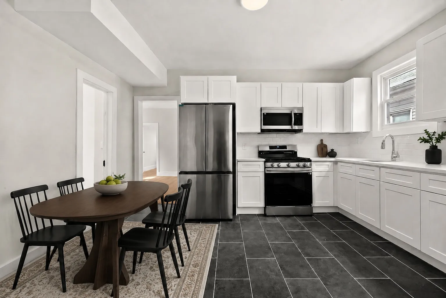 5 bed, 1450 sqft, $3,800 — Photo 2