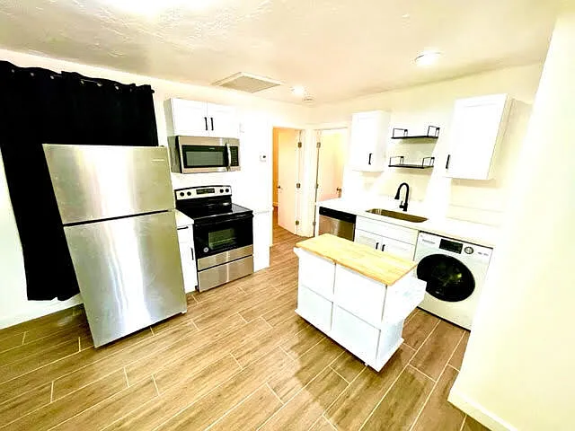 1437 E Diamond St #A — Photo 5