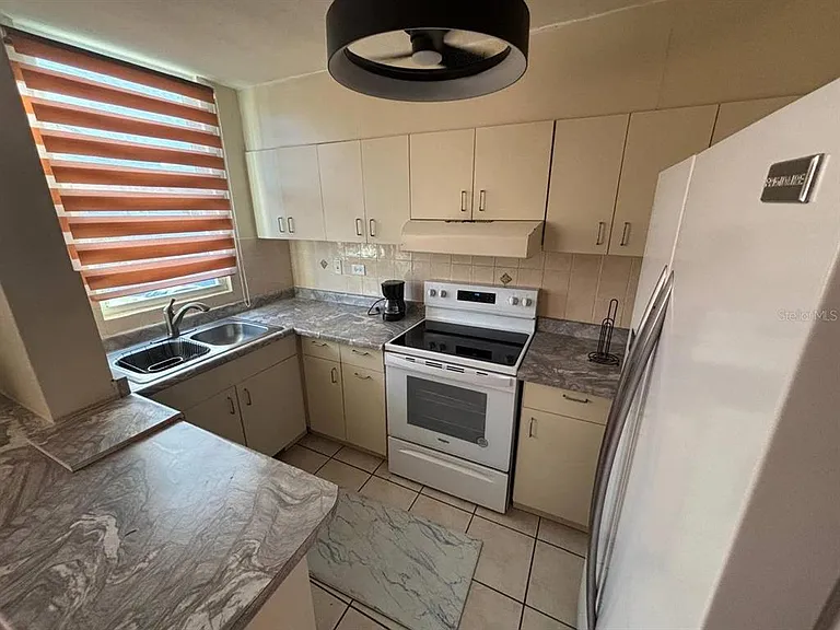 203 Cond La Loma Ave #203 — Photo 12