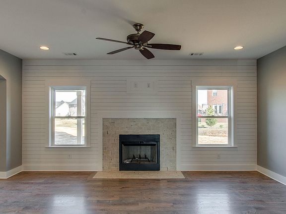 4th image of 5010 Fort McHenry Ct