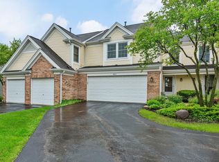 4807 Turnberry Dr, Hoffman Estates, IL 60010