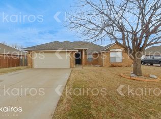 1809 W Mallard Way, Mustang, OK 73064