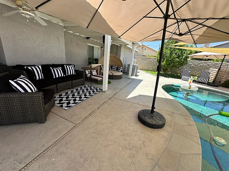 Irwin Cir — Photo 11