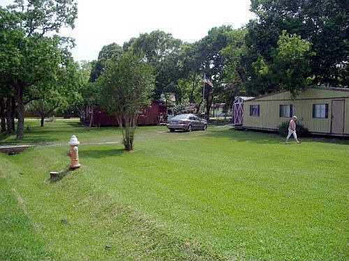 1st image of 2426 Crescent Dr