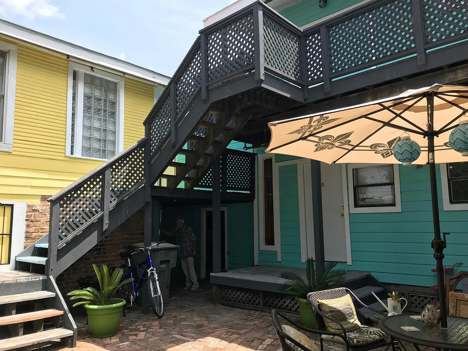 2210 Avenue P — Photo 1