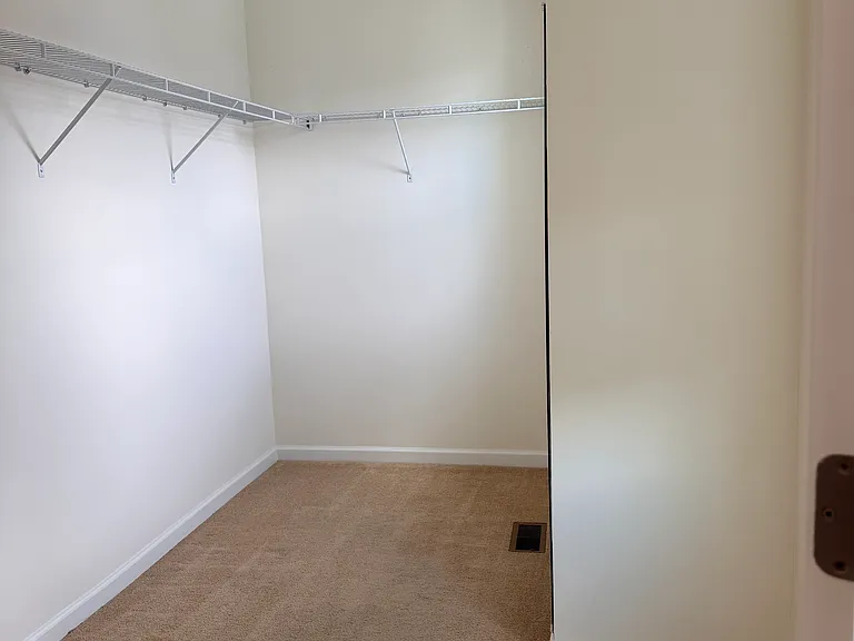 1113 Epiphany Rd — Photo 22