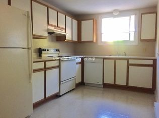 35 Fairmount Pl APT 11, Leominster, MA 01453