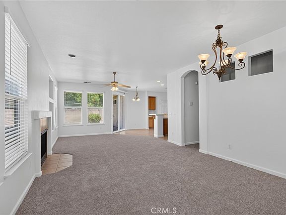 5th image of 3726 Crane Ave