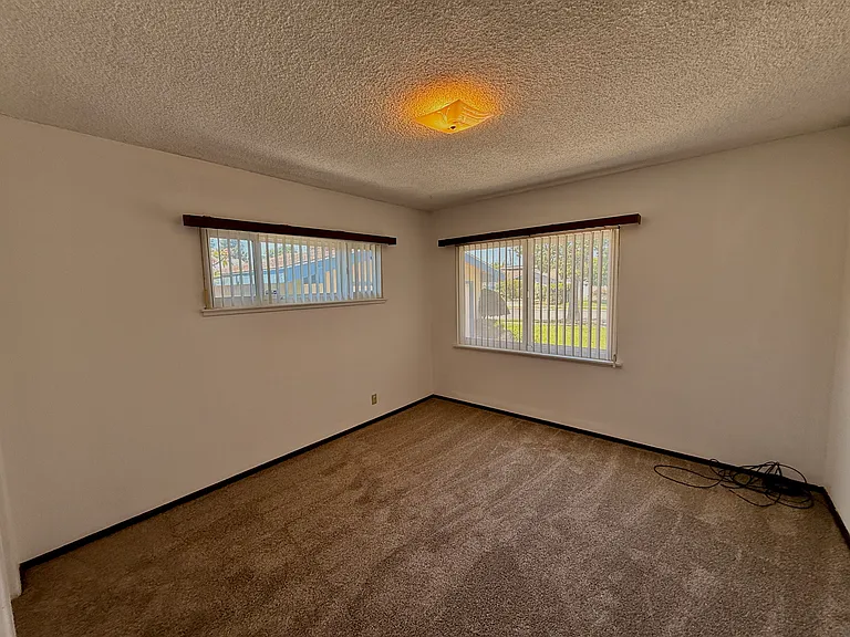 1872 W Chalet Ave — Photo 13