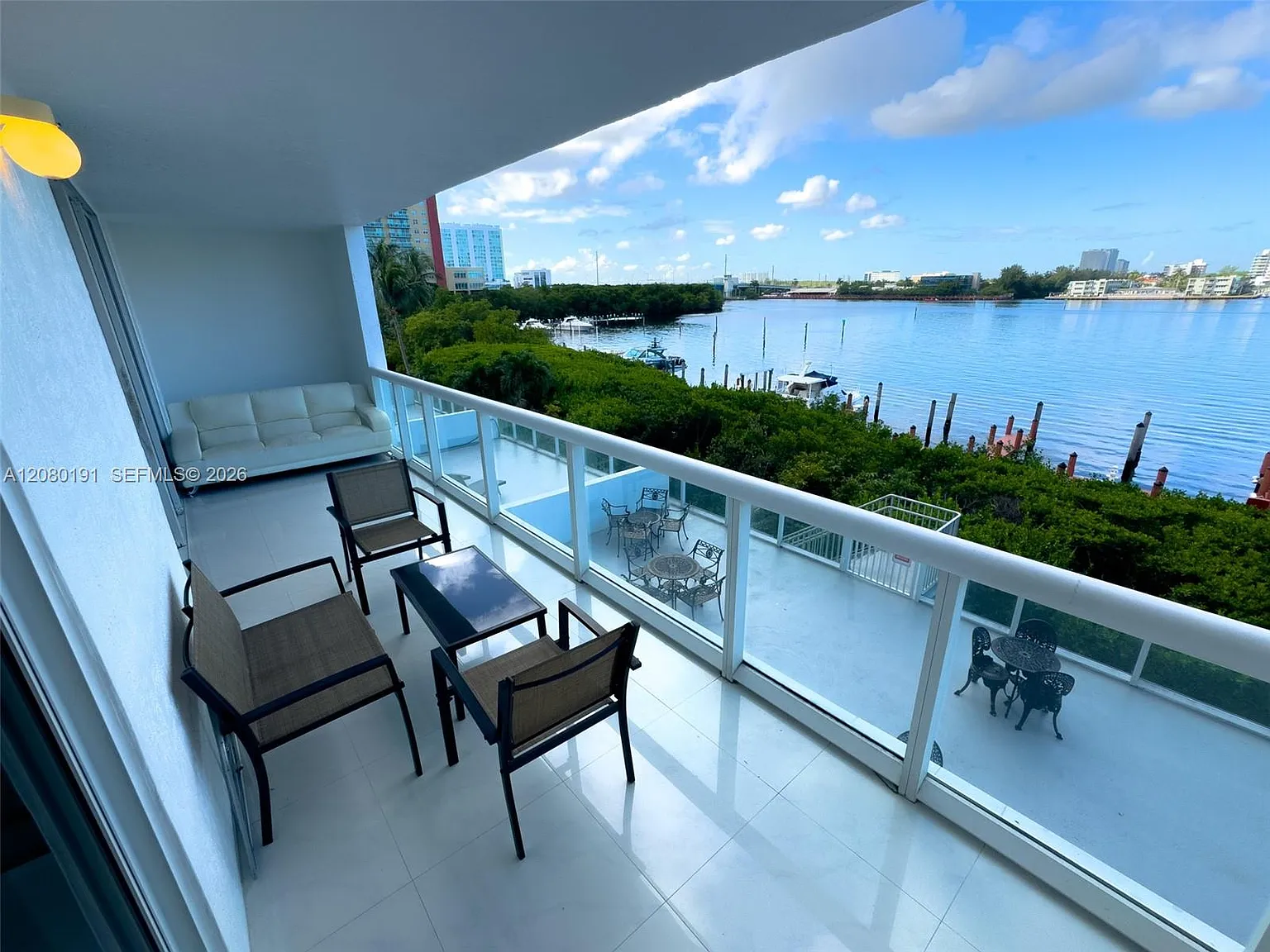 Golden Bay Club Condo — Photo 2