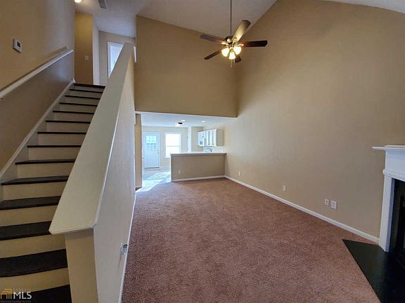 3rd image of 361 Coral Cir