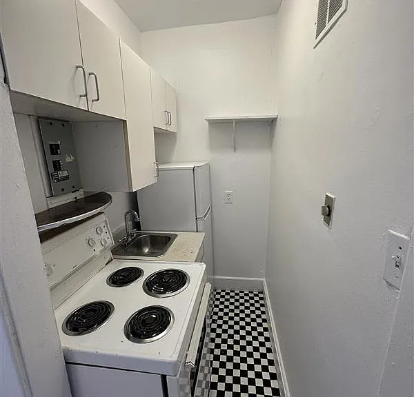318 Cooper St #15 — Photo 3