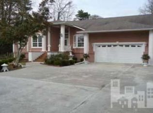 4111 Cape Landing Rd, Castle Hayne, NC 28429