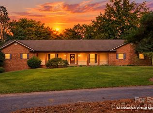 3121 Oakmont Rd, Statesville, NC 28625