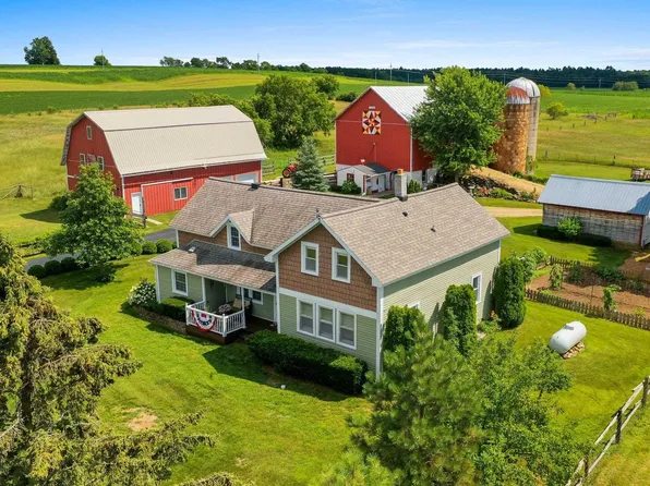 W7401 Cloverleaf Lake Rd, Shawano, WI 54166