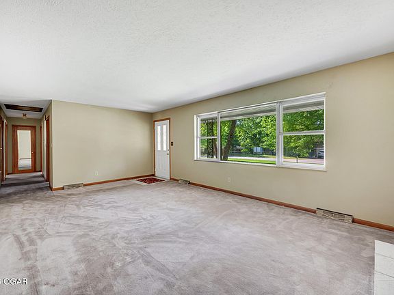 4th image of 3101 Moorhead Dr