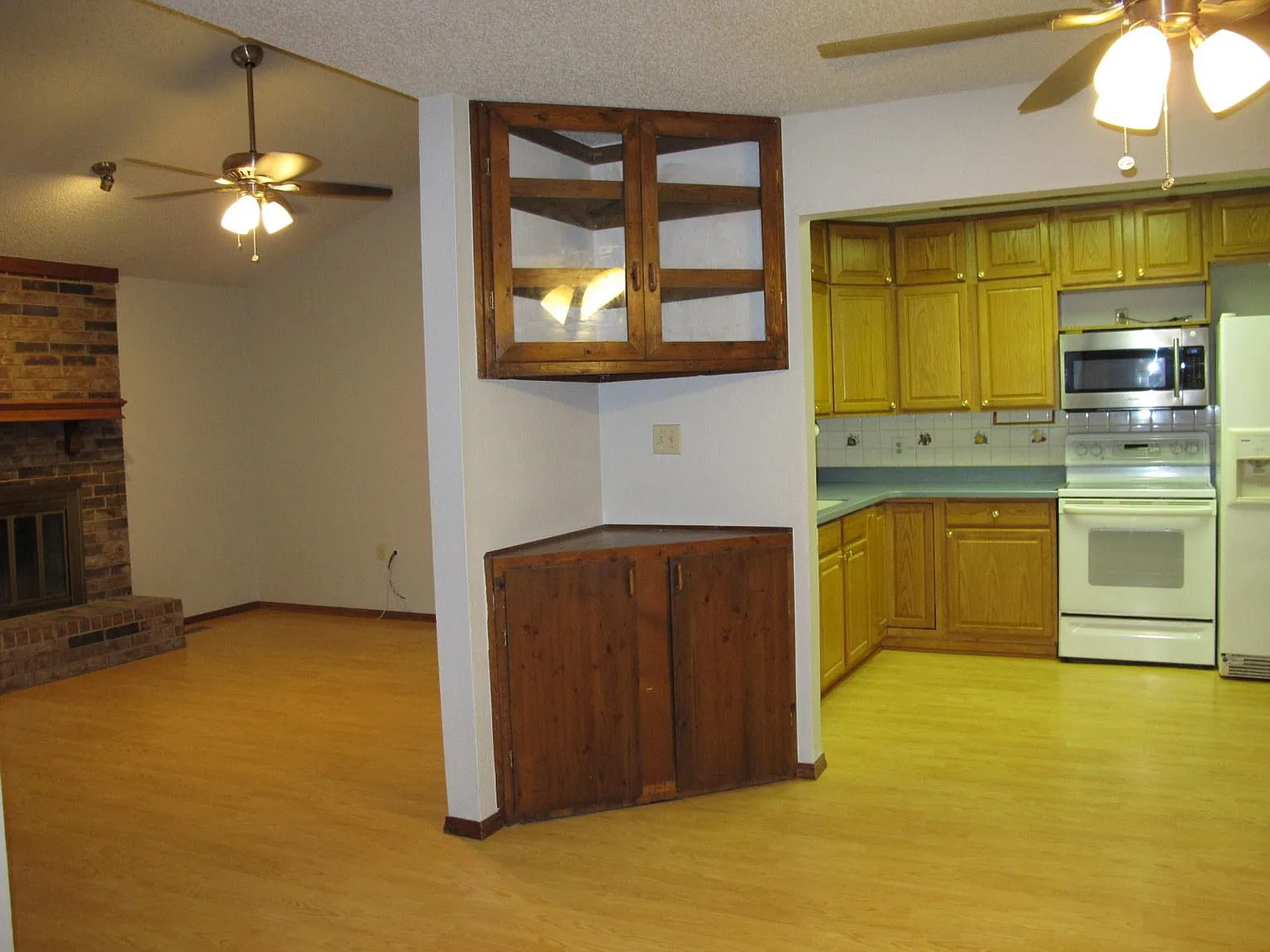 3 bed, 1286 sqft, $1,500 — Photo 4