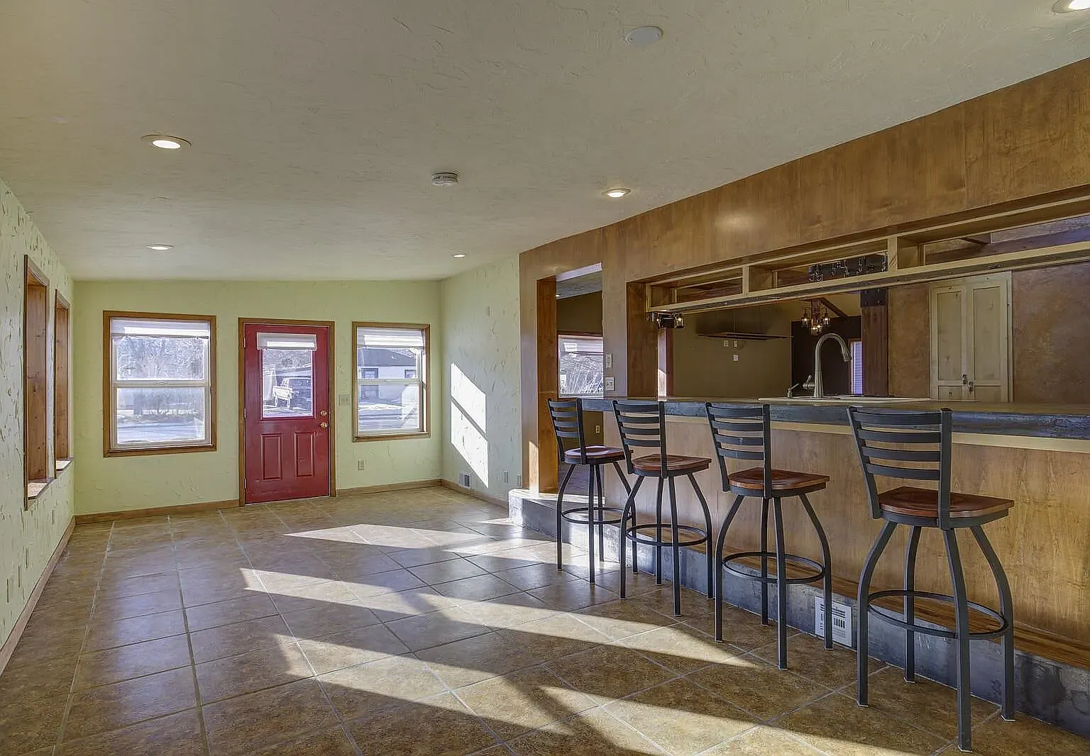 1 bed, 1500 sqft, $1,400 — Photo 4