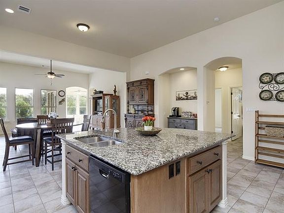 3rd image of 529 Catalina Ln