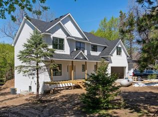 225 Niagara Ln N, Plymouth, MN 55447