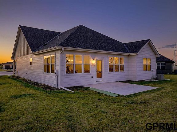 5th image of 10209 S 180 Avenue Cir
