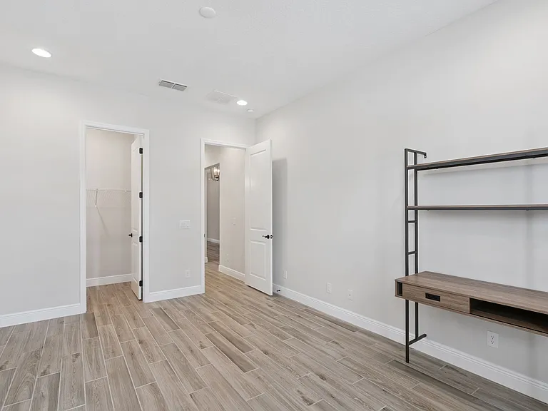 7790 Four Seasons Blvd — Photo 21