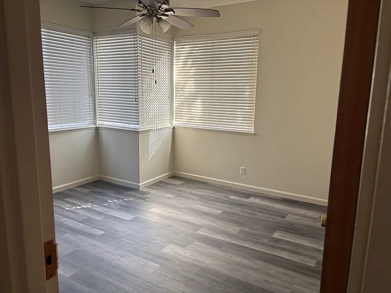 3704 Bonnie Ln — Photo 3