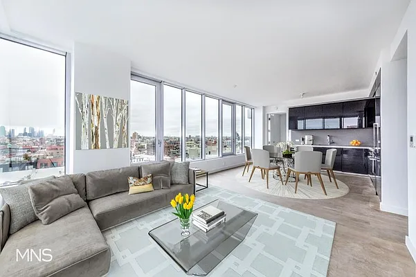 Sold by MNS | media 8