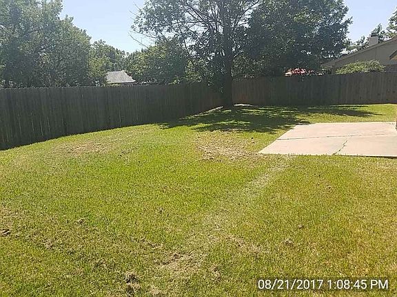 5th image of 803 NW 44th St