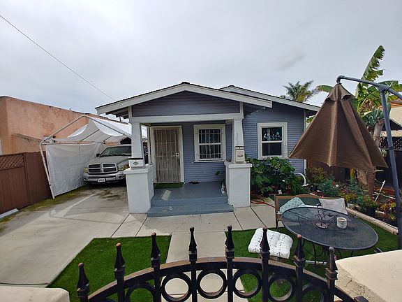 4th image of 3636-3638 44th St