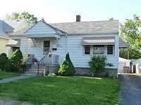 915 Jasper St photo 1