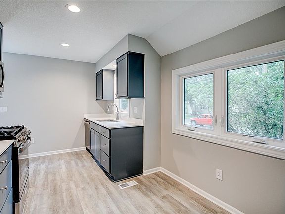 5th image of 4116 14th St