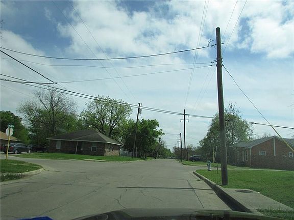 5th image of 310 S Carlton St