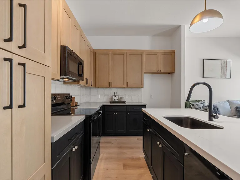 4214 Clover St — Photo 12