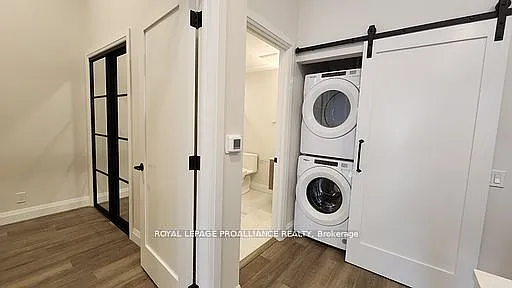 261 Front St #4 — Photo 12