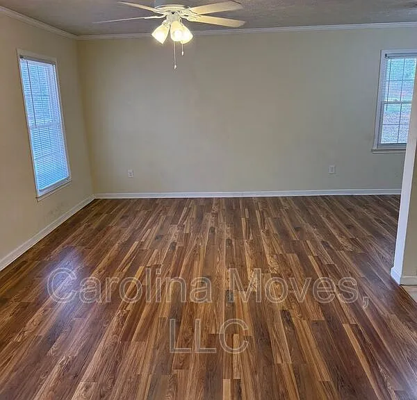 11 Cooperfield Ave — Photo 6