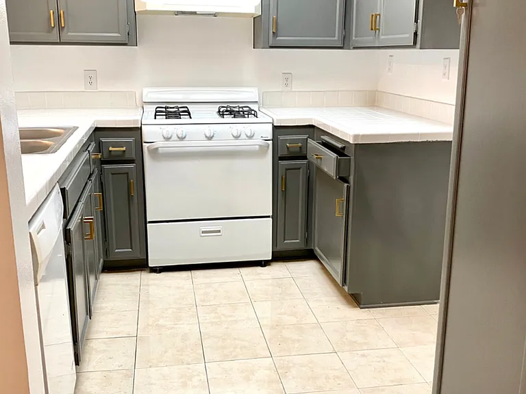 9919 Sepulveda Blvd — Photo 1