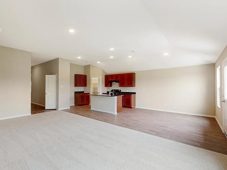 404 Bronze Forest Dr — Photo 26