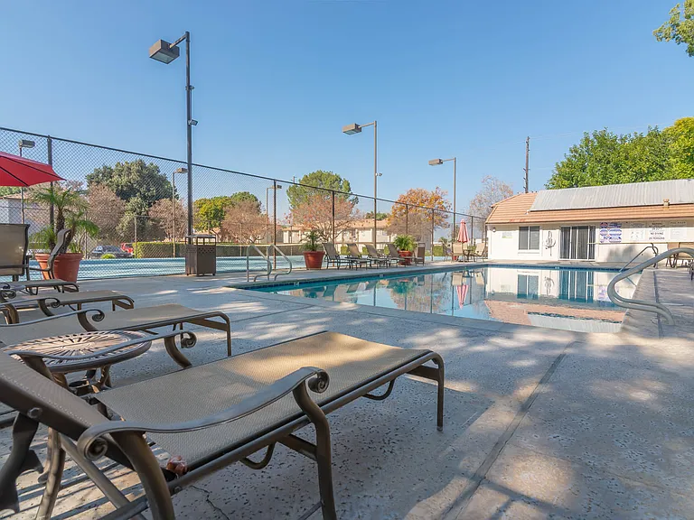 Citrus Grove Apartments — Photo 13