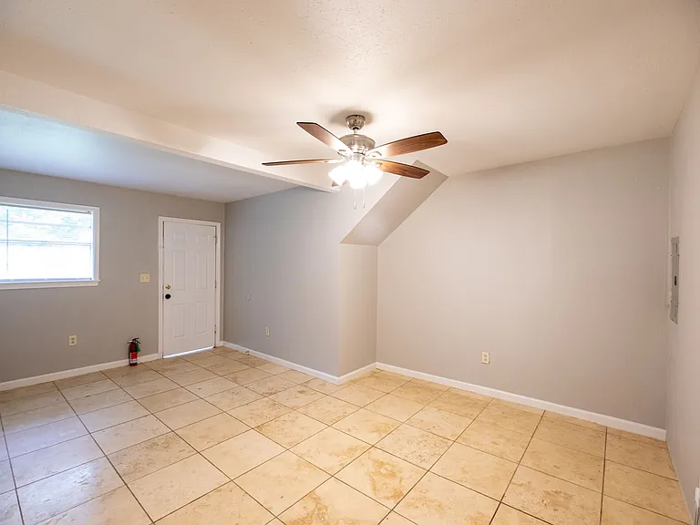 2421-WALKER-ROAD-2-living_06102026