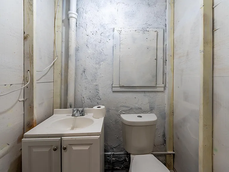 1160 Homestead St #1 — Photo 28